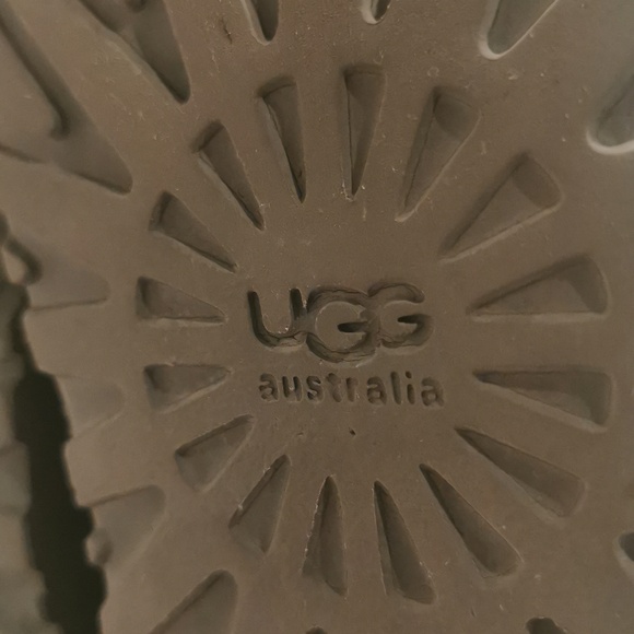 UGG Australia boots - Picture 7 of 8
